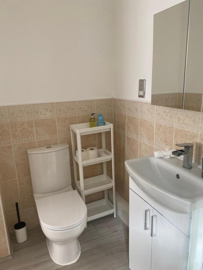 Marine Viewing 2 Bedrooms Flat Манчестер Экстерьер фото